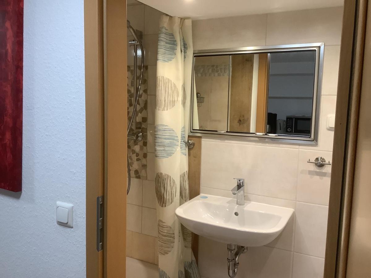 Apartment Naturpark: Riverside Garden Retreat With Sports Pool